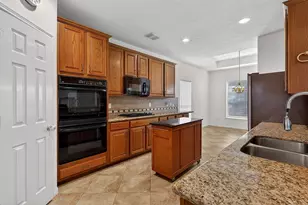 9319 Hudson Bend Cir, Houston, TX 77095 - Photo 11