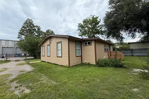 8907 Meadow Vista Blvd, Houston, TX 77064 - Photo 7