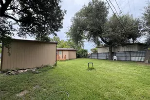 8907 Meadow Vista Blvd, Houston, TX 77064 - Photo 3