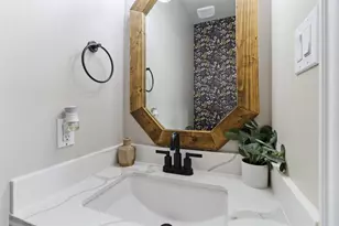 7927 Needlepoint Rd, Baytown, TX 77521 - Photo 23