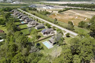 7927 Needlepoint Rd, Baytown, TX 77521 - Photo 45