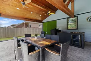 7927 Needlepoint Rd, Baytown, TX 77521 - Photo 35