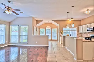 4530 Springfield Lakes St, Sugar Land, TX 77479 - Photo 7