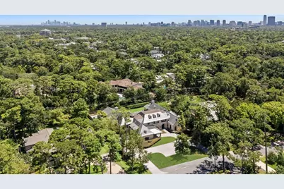 852 Country Lane, Houston, TX 77024 - Photo 9