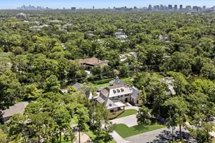 852 Country Ln, Houston, TX 77024 - Photo 9