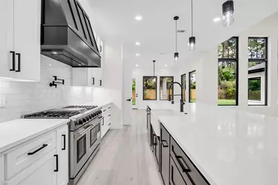 22420 Meadowhurst Circle W, Tomball, TX 77377 - Photo 19