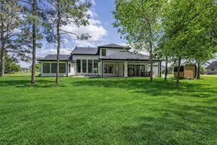 22420 Meadowhurst Circle W, Tomball, TX 77377 - Photo 5