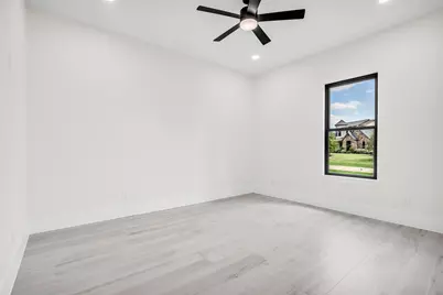 22420 Meadowhurst Circle W, Tomball, TX 77377 - Photo 29