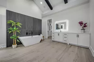 22420 Meadowhurst Circle W, Tomball, TX 77377 - Photo 19