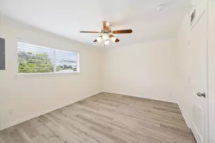 300 Pecore St, Houston, TX 77009 - Photo 7