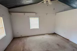 1007 Private Rd 2002, Paige, TX 78659 - Photo 9