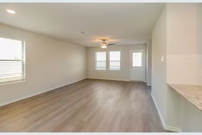 10767 Sunlit Street, Conroe, TX 77303 - Photo 5