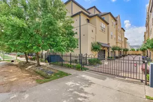 1340 W 25th St, Houston, TX 77008 - Photo 37