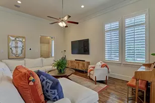 1340 W 25th St, Houston, TX 77008 - Photo 7