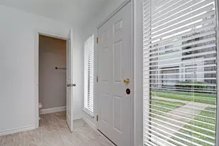 8312 Augustine Dr, Houston, TX 77036 - Photo 3
