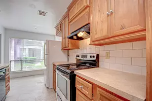8312 Augustine Dr, Houston, TX 77036 - Photo 9