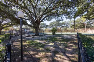 13852 Hollowgreen Dr, Houston, TX 77082 - Photo 25