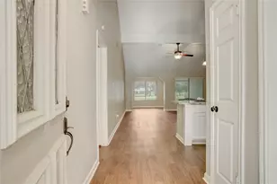 686 W Country Grove Cir, Pearland, TX 77584 - Photo 3