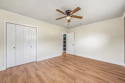 10042 Lazy Oaks Street, Houston, TX 77080 - Photo 23