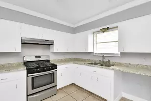 6814 Della St, Houston, TX 77093 - Photo 13