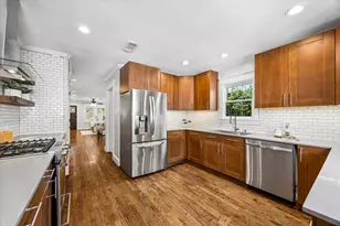 431 W 27th St, Houston, TX 77008 - Photo 17