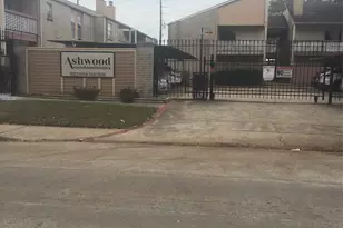 10203 Forum Park Dr, Houston, TX 77036 - Photo 7