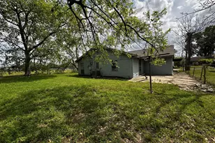 6023 Belarbor St, Houston, TX 77033 - Photo 21