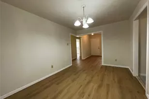 6023 Belarbor St, Houston, TX 77033 - Photo 5