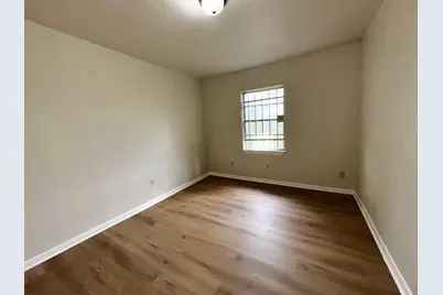 6023 Belarbor Street, Houston, TX 77033 - Photo 15