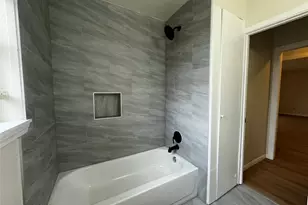 6023 Belarbor St, Houston, TX 77033 - Photo 17