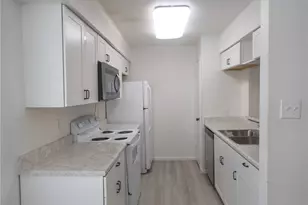 8100 Cambridge St, Houston, TX 77054 - Photo 11