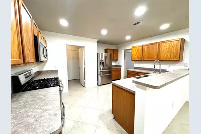 8831 Stratfield Lane, Houston, TX 77075 - Photo 7