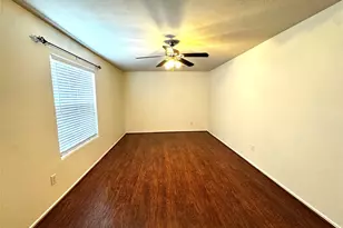 8831 Stratfield Ln, Houston, TX 77075 - Photo 17