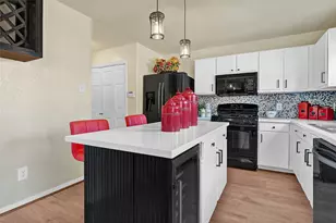 16107 Sheldon Ridge Way, Houston, TX 77044 - Photo 9