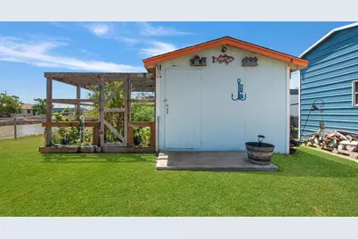 1163 County Road 209, Sargent, TX 77414 - Photo 21