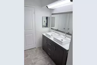 6439 S Briar Bayou Drive, Houston, TX 77072 - Photo 9