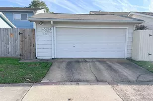 6439 S Briar Bayou Dr, Houston, TX 77072 - Photo 11