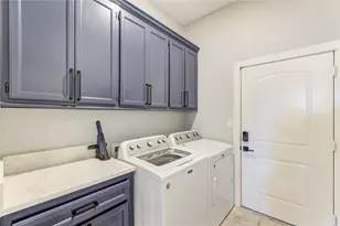 931 Angus Trail, Angleton, TX 77515 - Photo 25