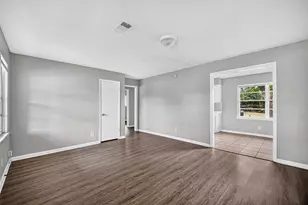 9610 Foredale St, Houston, TX 77075 - Photo 7