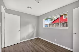 9610 Foredale St, Houston, TX 77075 - Photo 19