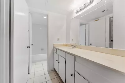 2100 Tanglewilde Street #330, Houston, TX 77063 - Photo 17