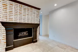 10007 Cedar Creek Dr, Houston, TX 77042 - Photo 9