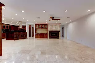 10007 Cedar Creek Dr, Houston, TX 77042 - Photo 11