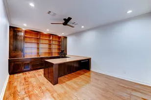 10007 Cedar Creek Dr, Houston, TX 77042 - Photo 15