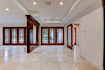 10007 Cedar Creek Drive, Houston, TX 77042 - Photo 13