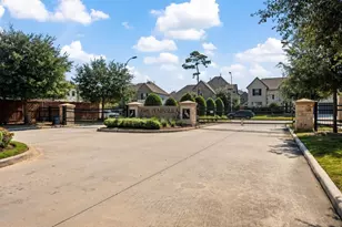 17011 Burke Lake Ln, Houston, TX 77044 - Photo 35