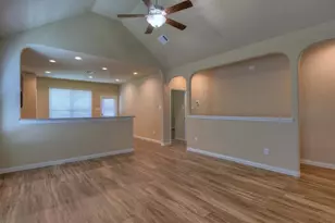 3213 Buttercup Dr, Texas City, TX 77591 - Photo 3