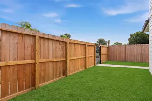 7451 - 7453 Lasalette St, Houston, TX 77021 - Photo 3