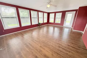 205 Peppermint Dr, Lake Jackson, TX 77566 - Photo 13