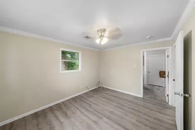 1911 Avenue O, Huntsville, TX 77340 - Photo 17